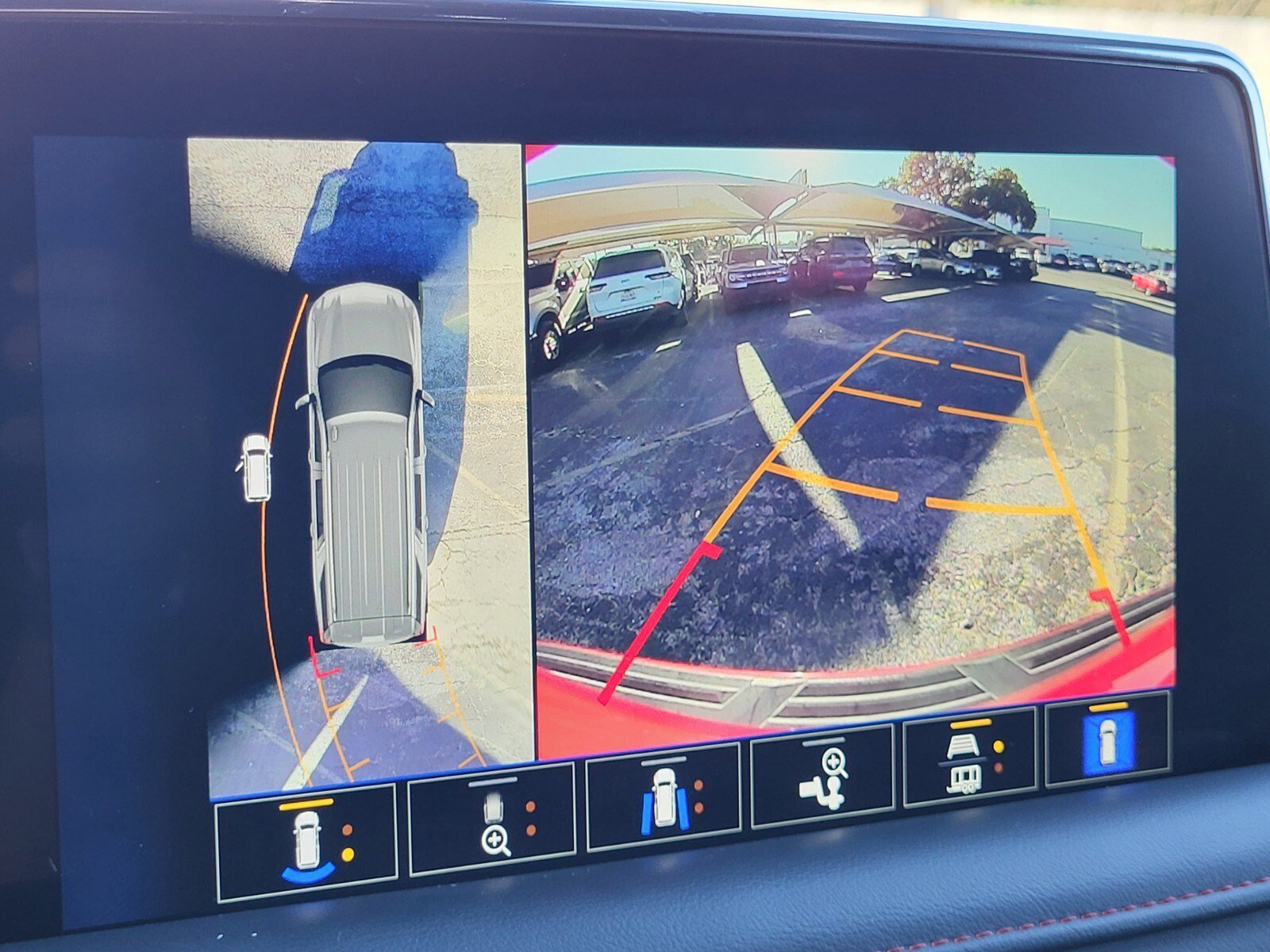 Used 2024 Chevrolet Suburban RST w/ Luxury Package image 22