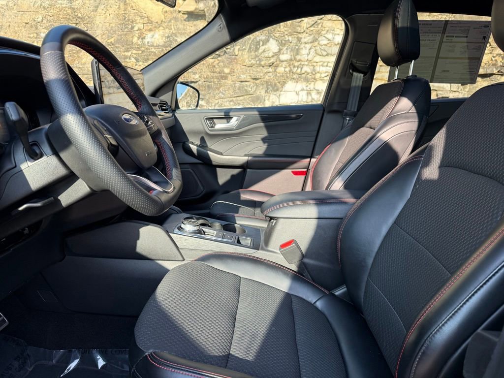 Certified 2023 Ford Escape ST-Line Select w/ Tech Pack #1 image 19