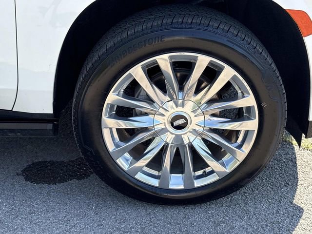 Used 2024 Cadillac Escalade ESV Premium Luxury w/ Performance Package image 9