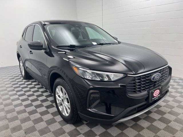Certified 2023 Ford Escape Active w/ Tech Pack #1 AWD/4WD image 1
