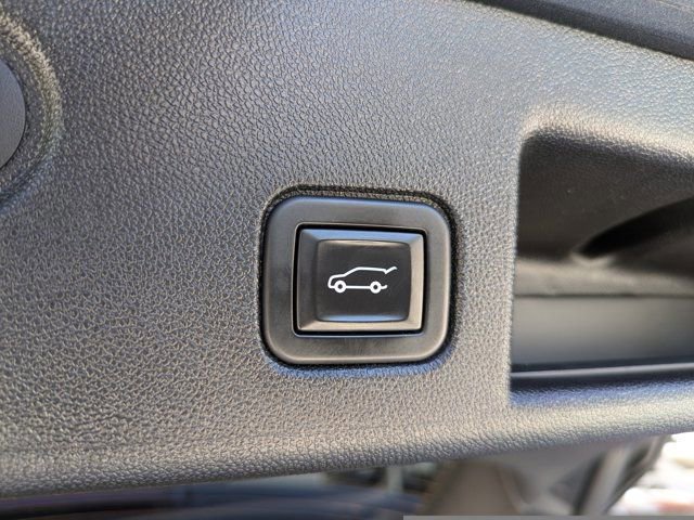 Used 2021 Chevrolet Equinox LT image 19