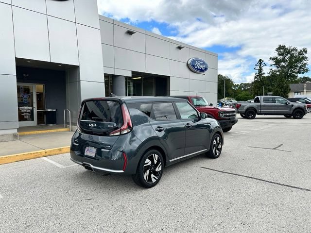 Used 2023 Kia Soul GT-Line FWD image 16