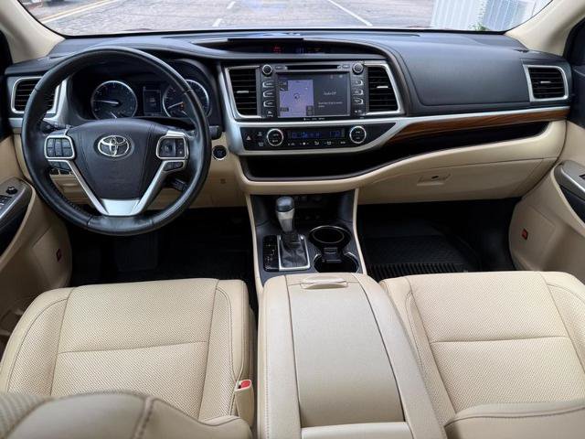 Used 2019 Toyota Highlander Limited Platinum AWD/4WD image 11