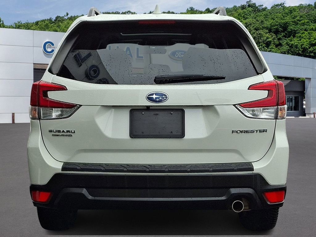 Used 2020 Subaru Forester Limited image 3