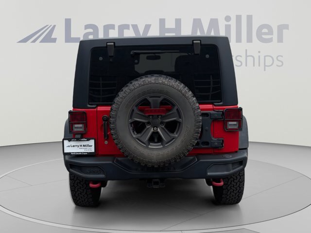 Used 2017 Jeep Wrangler Unlimited Rubicon AWD/4WD image 3