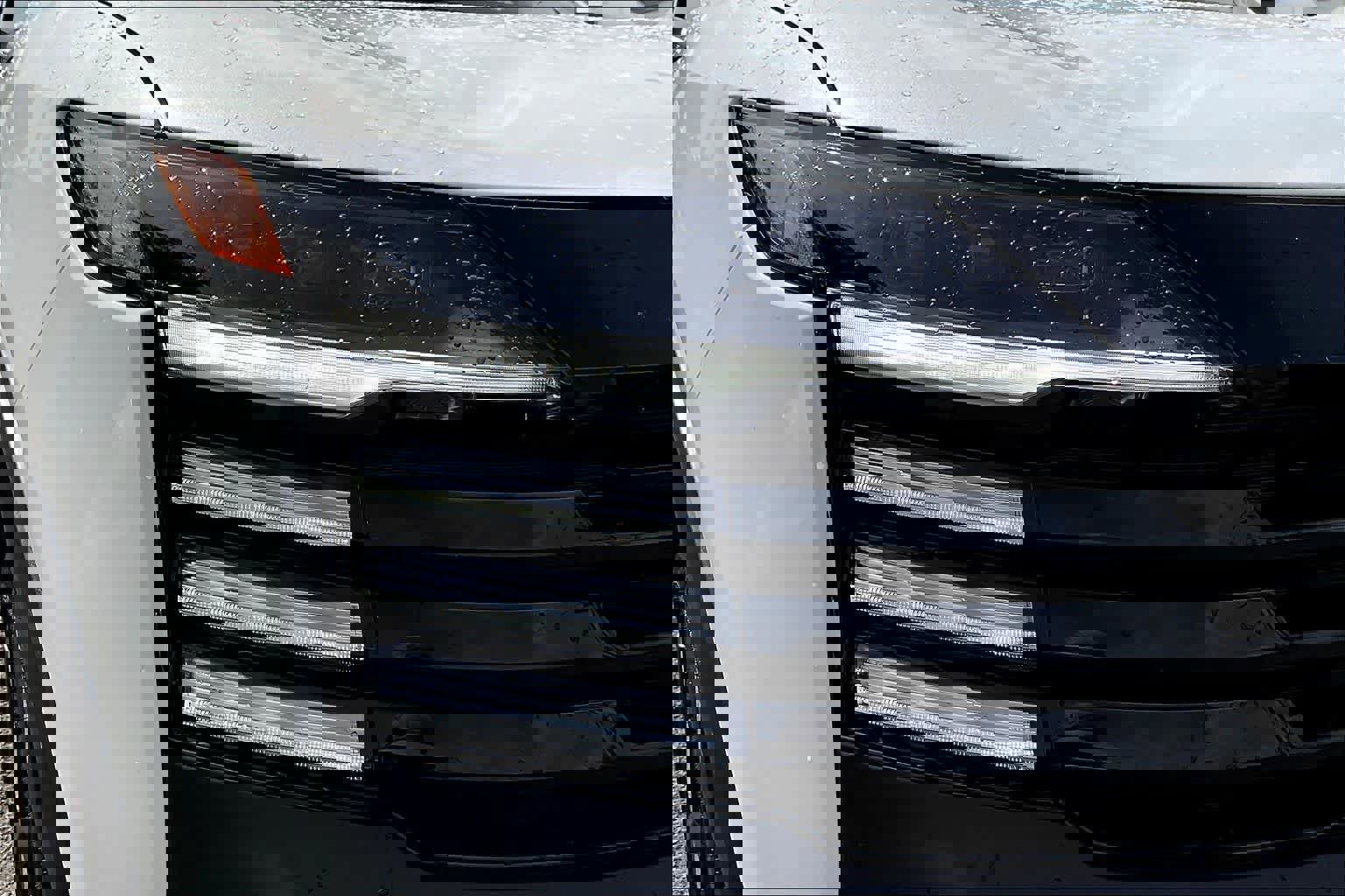 Used 2025 Nissan Kicks SR image 31