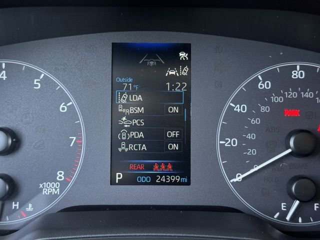 Used 2023 Toyota Corolla Cross LE image 13