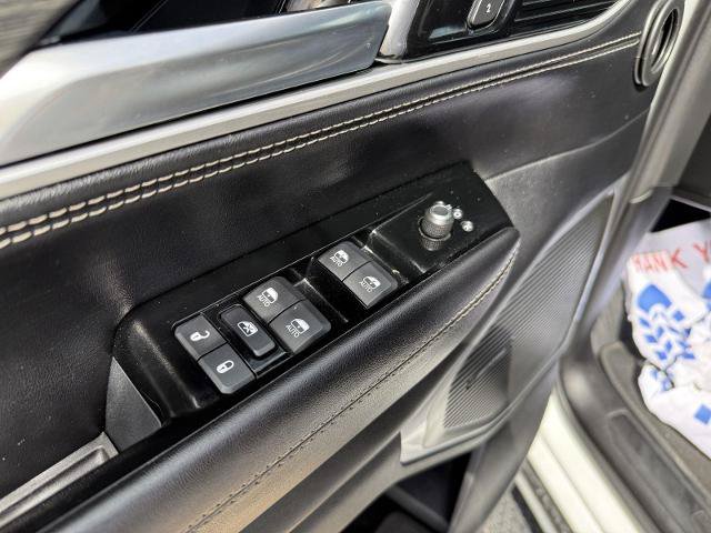 Used 2023 Jeep Wagoneer L Series II AWD/4WD image 14