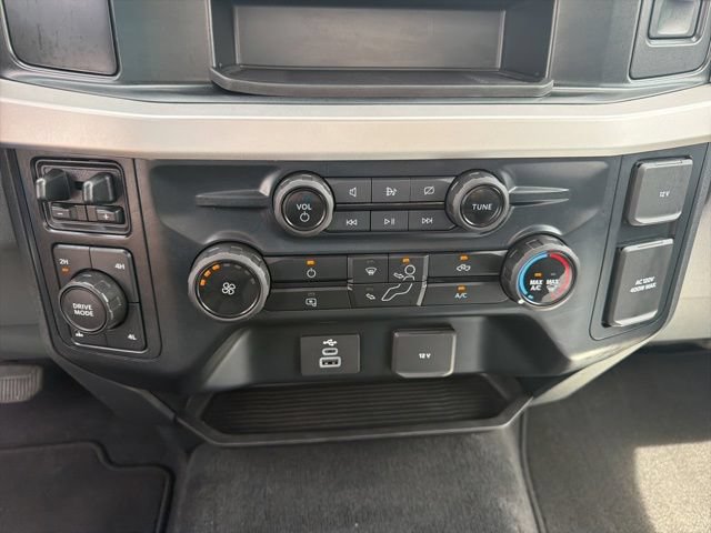 Certified 2023 Ford F350 XLT w/ Snow Plow Prep Package AWD/4WD image 31