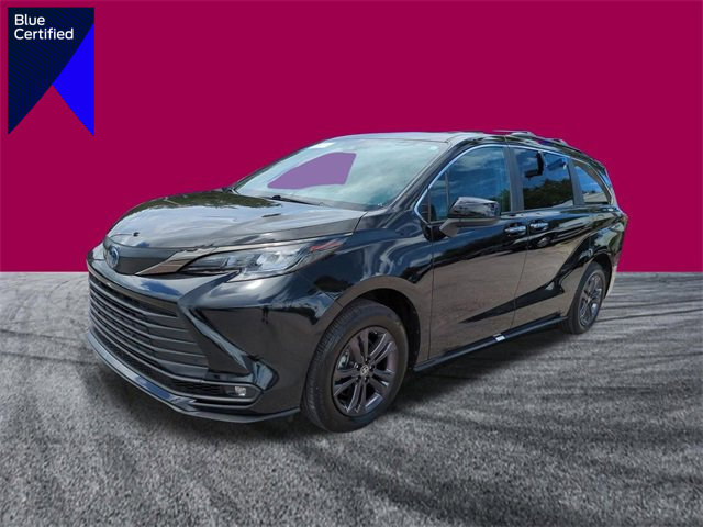 Used 2024 Toyota Sienna XLE Woodland Edition
