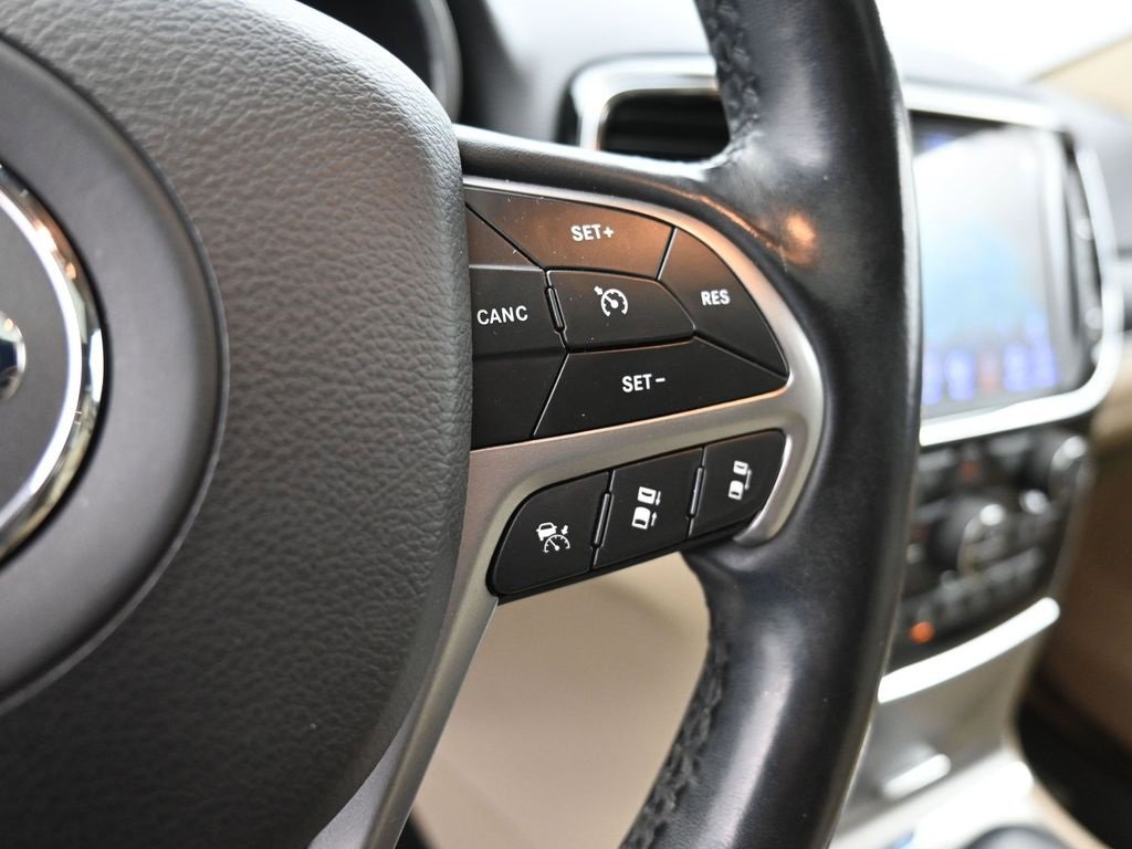 Used 2020 Jeep Grand Cherokee Limited w/ Trailer Tow Group IV image 7