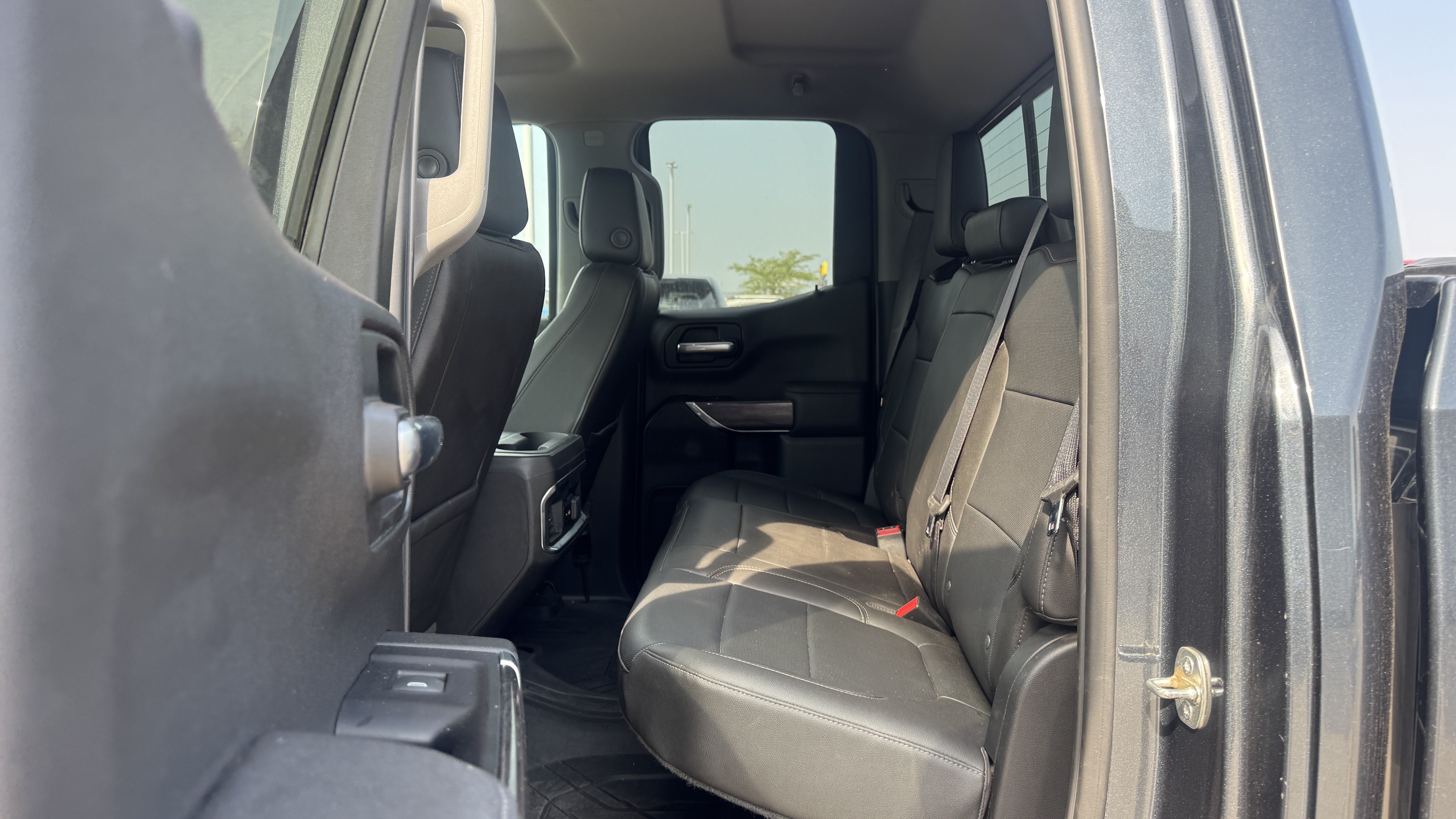 Used 2019 Chevrolet Silverado 1500 LTZ w/ LTZ Plus Package AWD/4WD image 9