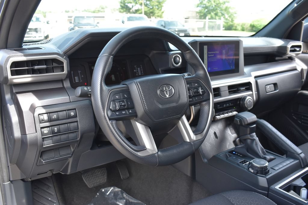 Used 2025 Toyota 4Runner SR5 AWD/4WD image 22