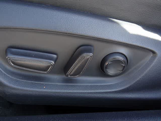Used 2024 Toyota Camry SE FWD image 7