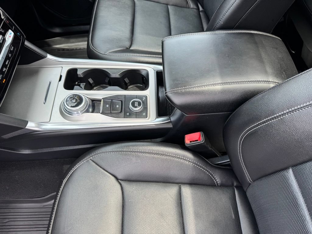 Certified 2021 Ford Explorer Limited w/ Equipment Group 301A AWD/4WD image 17