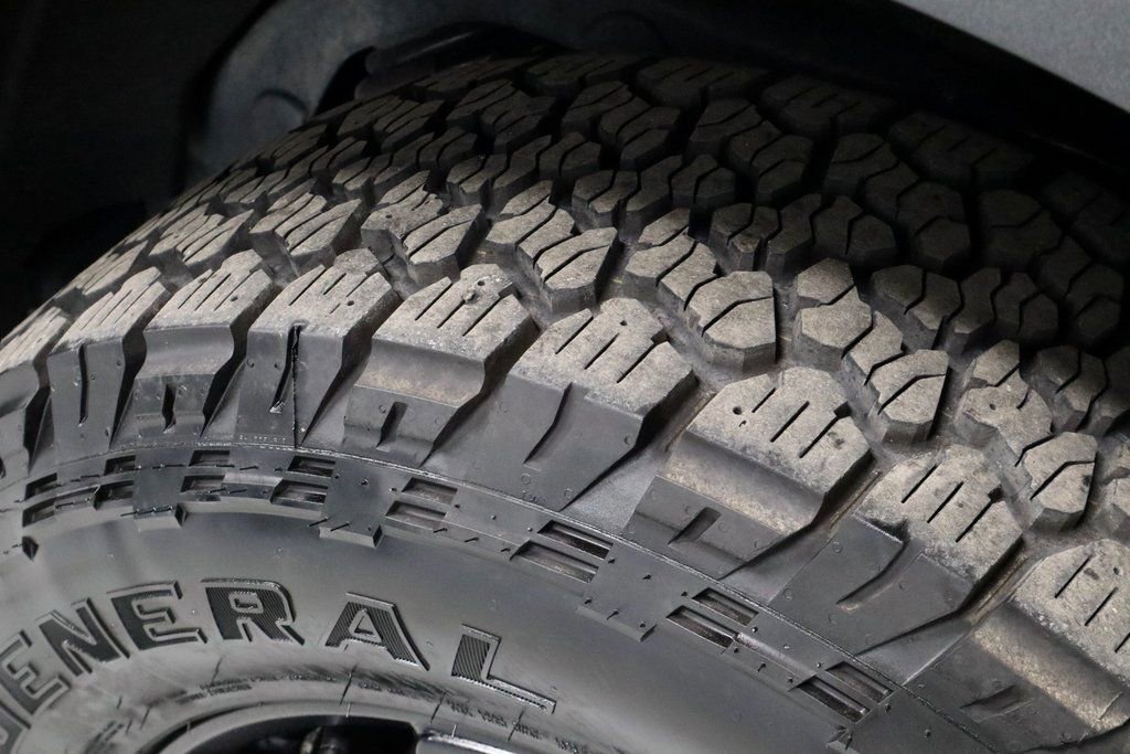 Certified 2024 Ford Bronco Black Diamond image 17