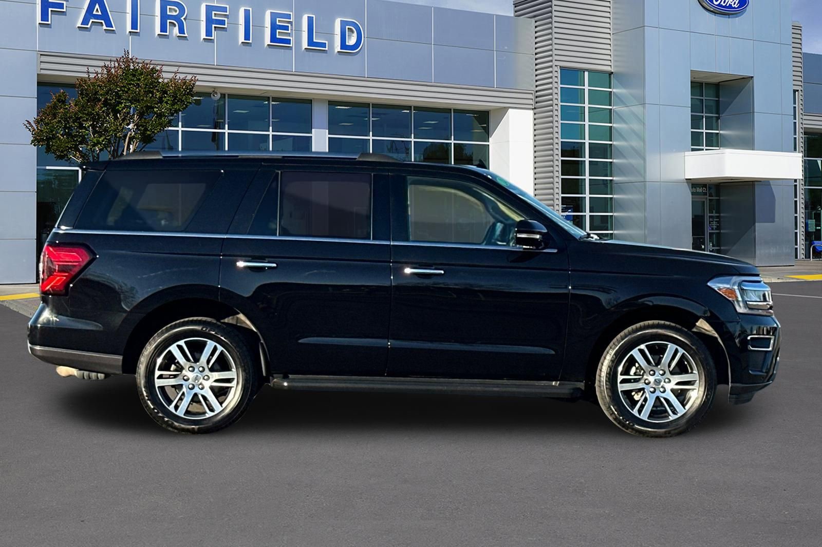 Certified 2024 Ford Expedition Limited image 7