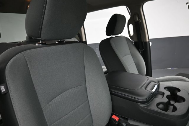 Used 2021 RAM 1500 Classic SLT AWD/4WD image 28
