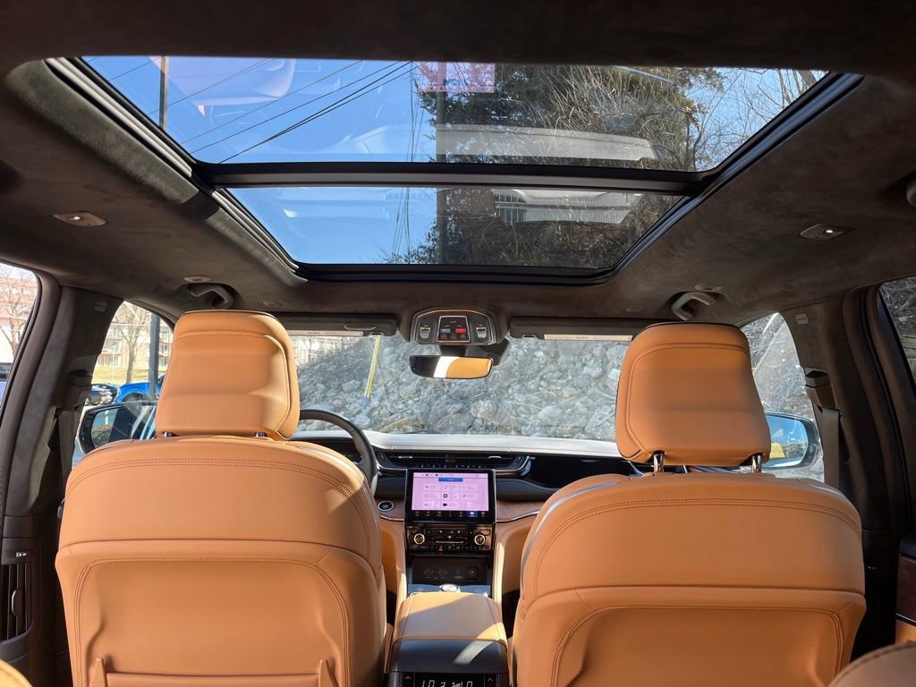 Used 2025 Jeep Grand Cherokee L Summit image 12