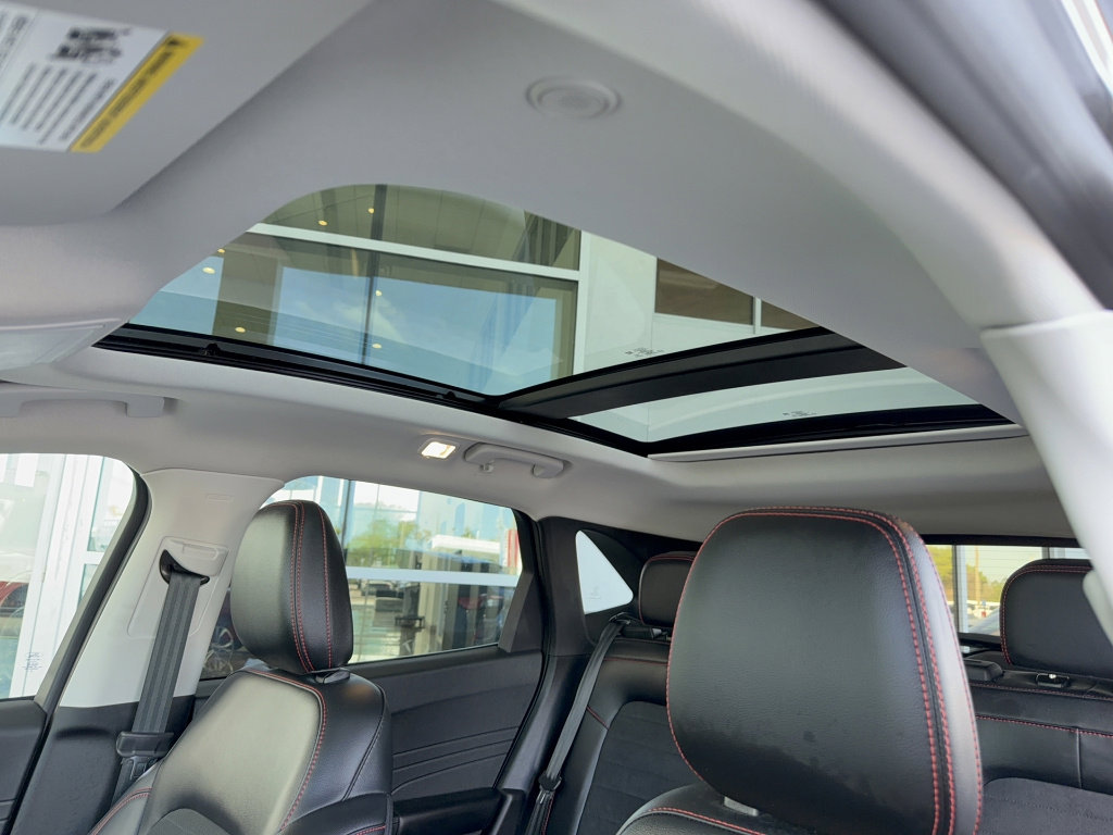 Certified 2022 Ford Escape SEL w/ SEL Stealth AWD Package image 29