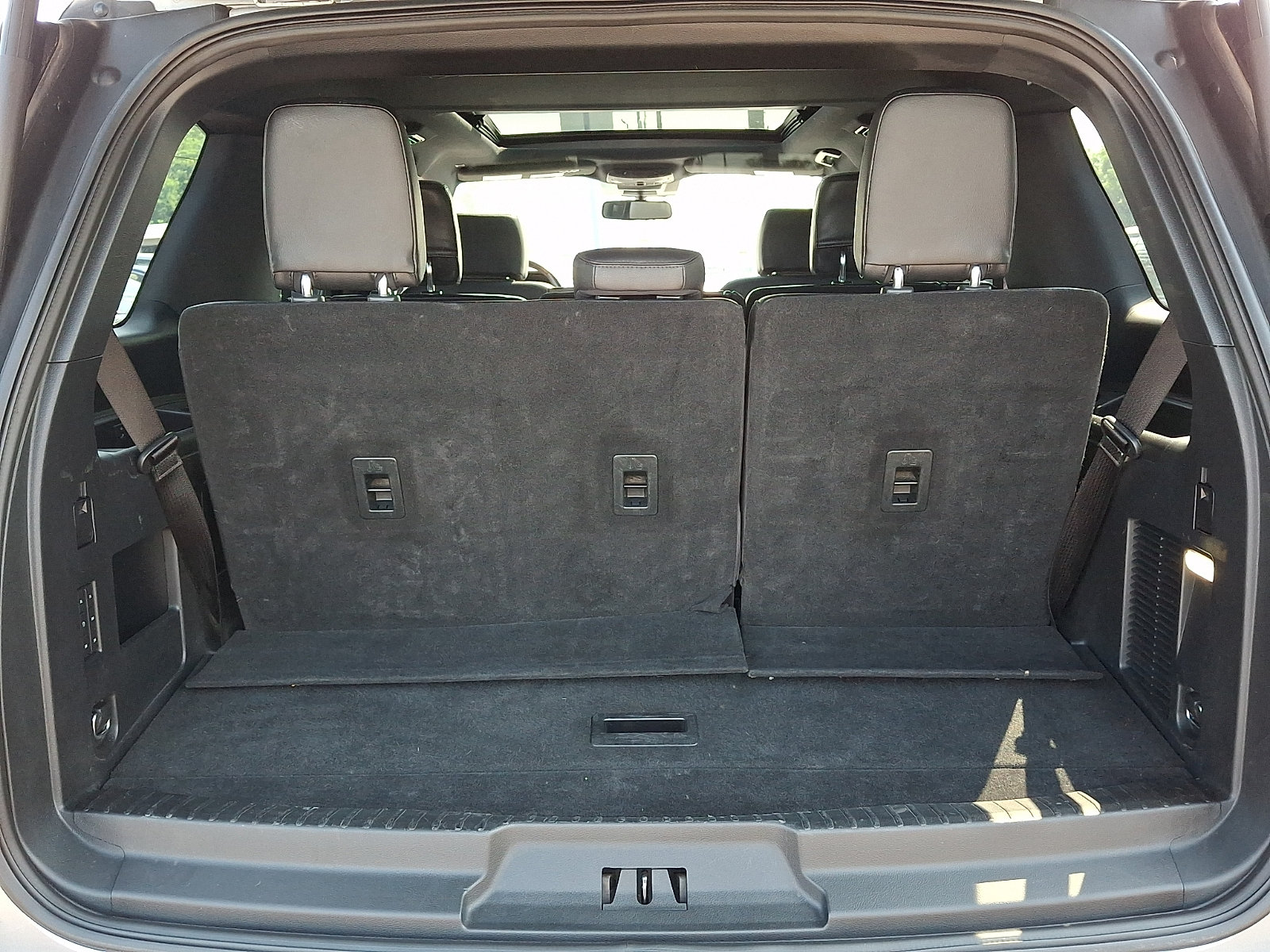 Certified 2020 Ford Expedition XLT w/ Equipment Group 202A AWD/4WD image 30