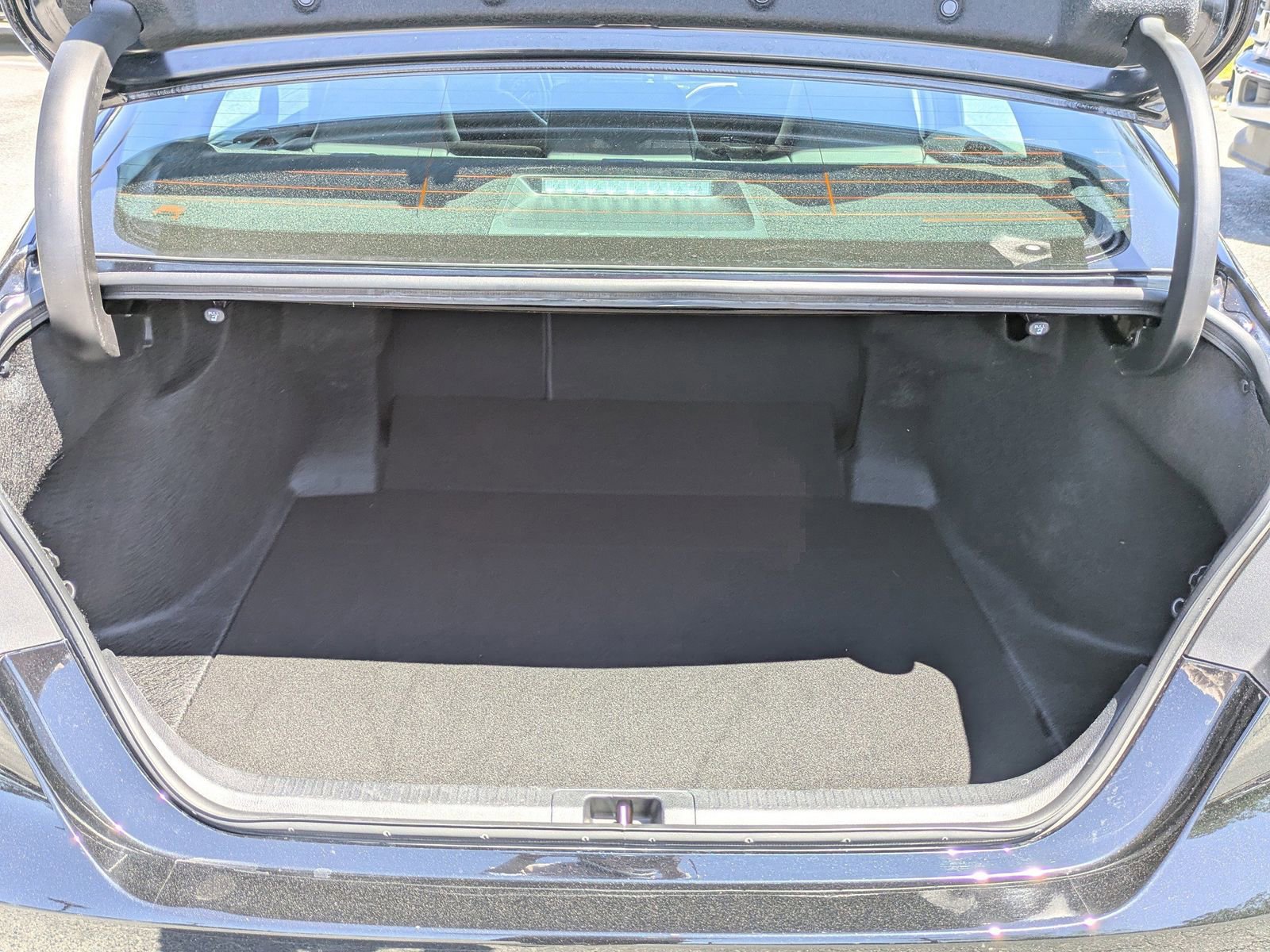 Used 2024 Toyota Camry SE w/ Convenience Package FWD image 6