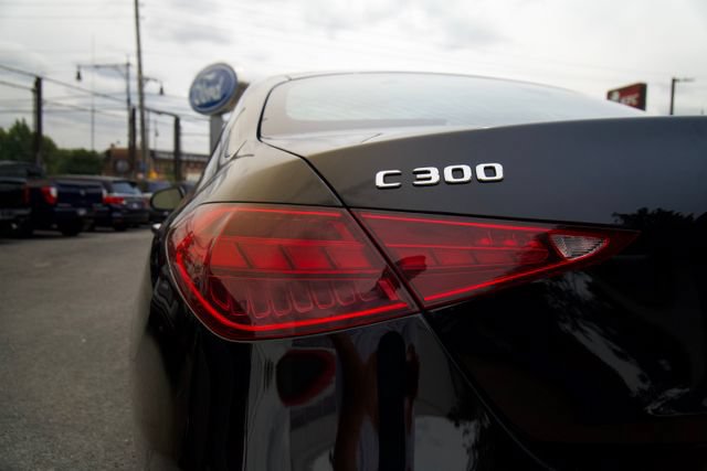 Used 2025 Mercedes-Benz C 300 4MATIC Sedan image 11