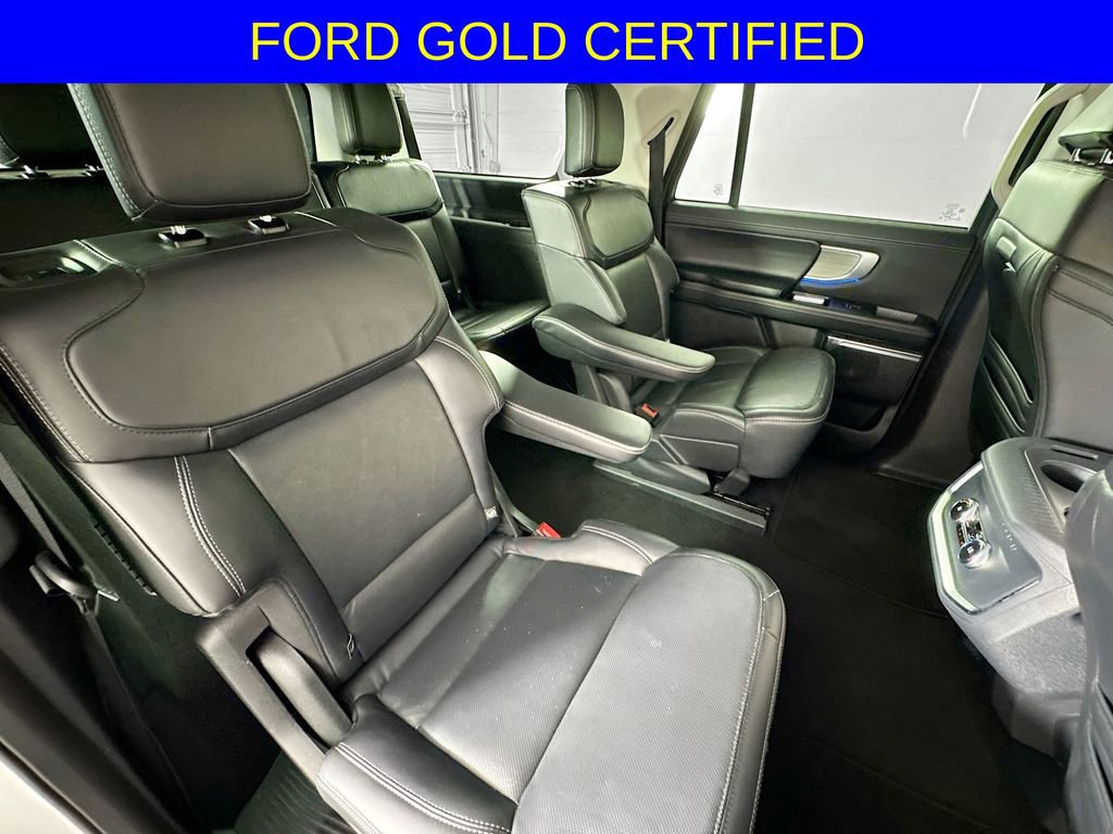 Certified 2025 Ford Expedition Max Platinum image 30