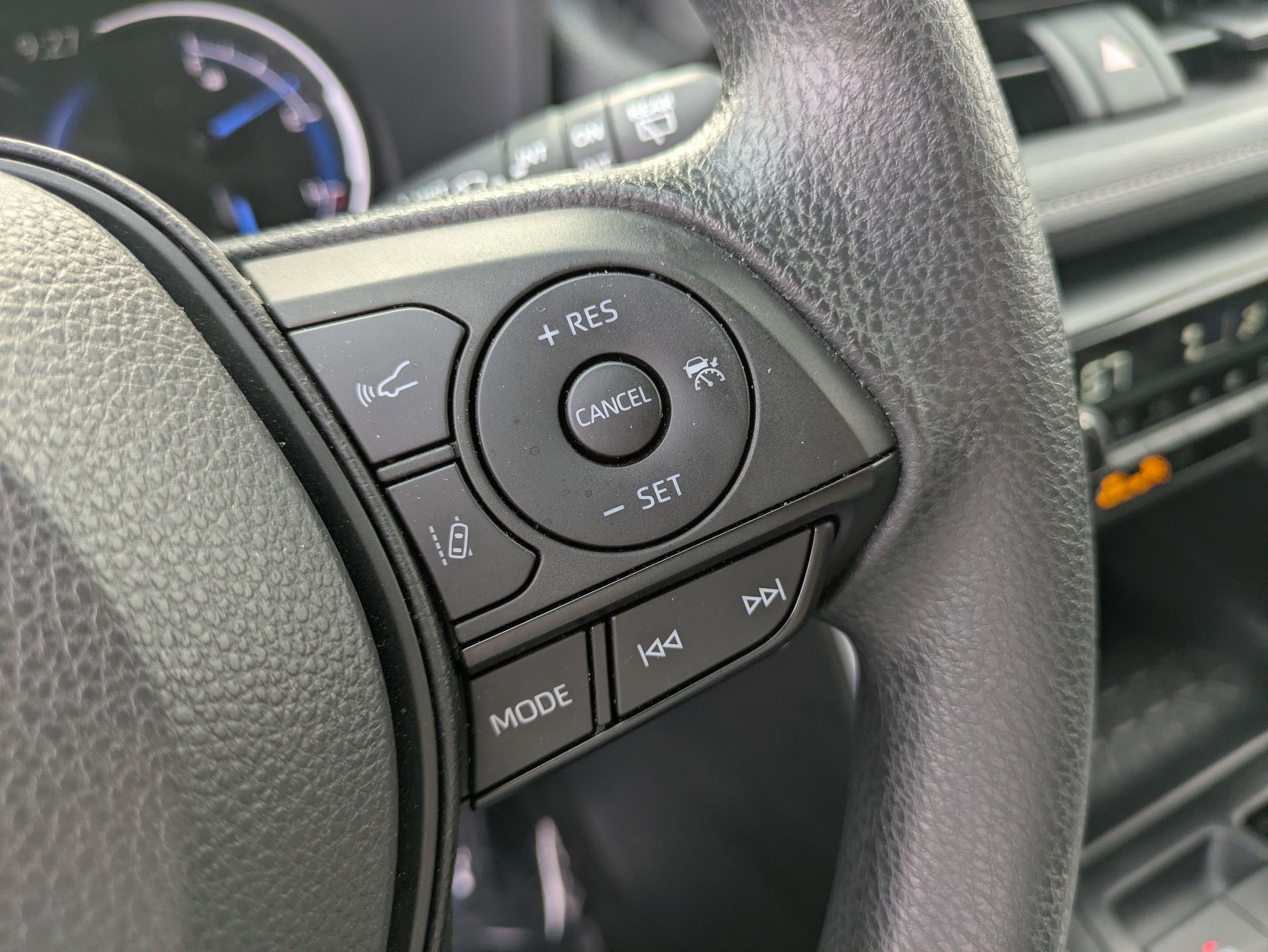 Used 2024 Toyota RAV4 XLE image 17