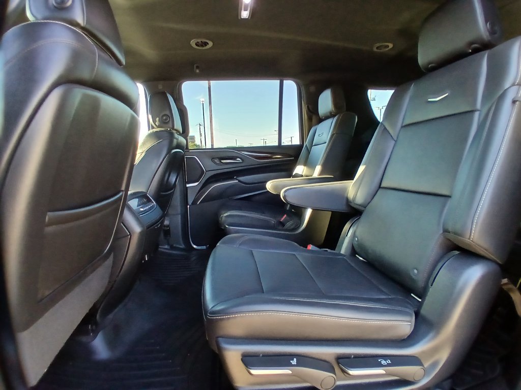 Used 2022 Cadillac Escalade ESV Luxury AWD/4WD image 24