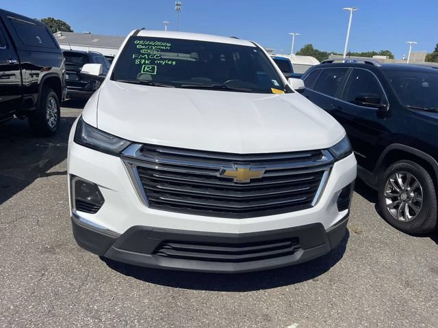 Used 2022 Chevrolet Traverse LT FWD image 2