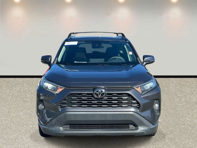 Used 2021 Toyota RAV4 XLE w/ Convenience Package FWD image 2