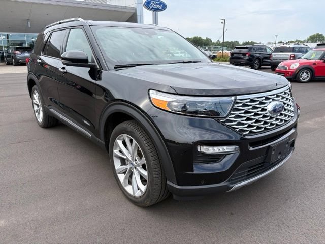 Certified 2023 Ford Explorer Platinum w/ Technology Package AWD/4WD image 9