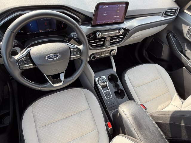 Certified 2024 Ford Escape Active AWD/4WD image 35