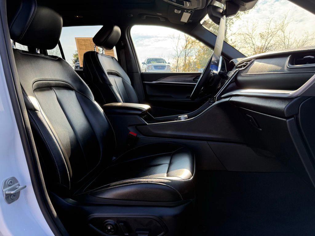 Used 2024 Jeep Grand Cherokee Limited 4xe image 18