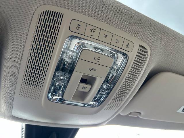 Used 2023 Mercedes-Benz GLB 250 image 38
