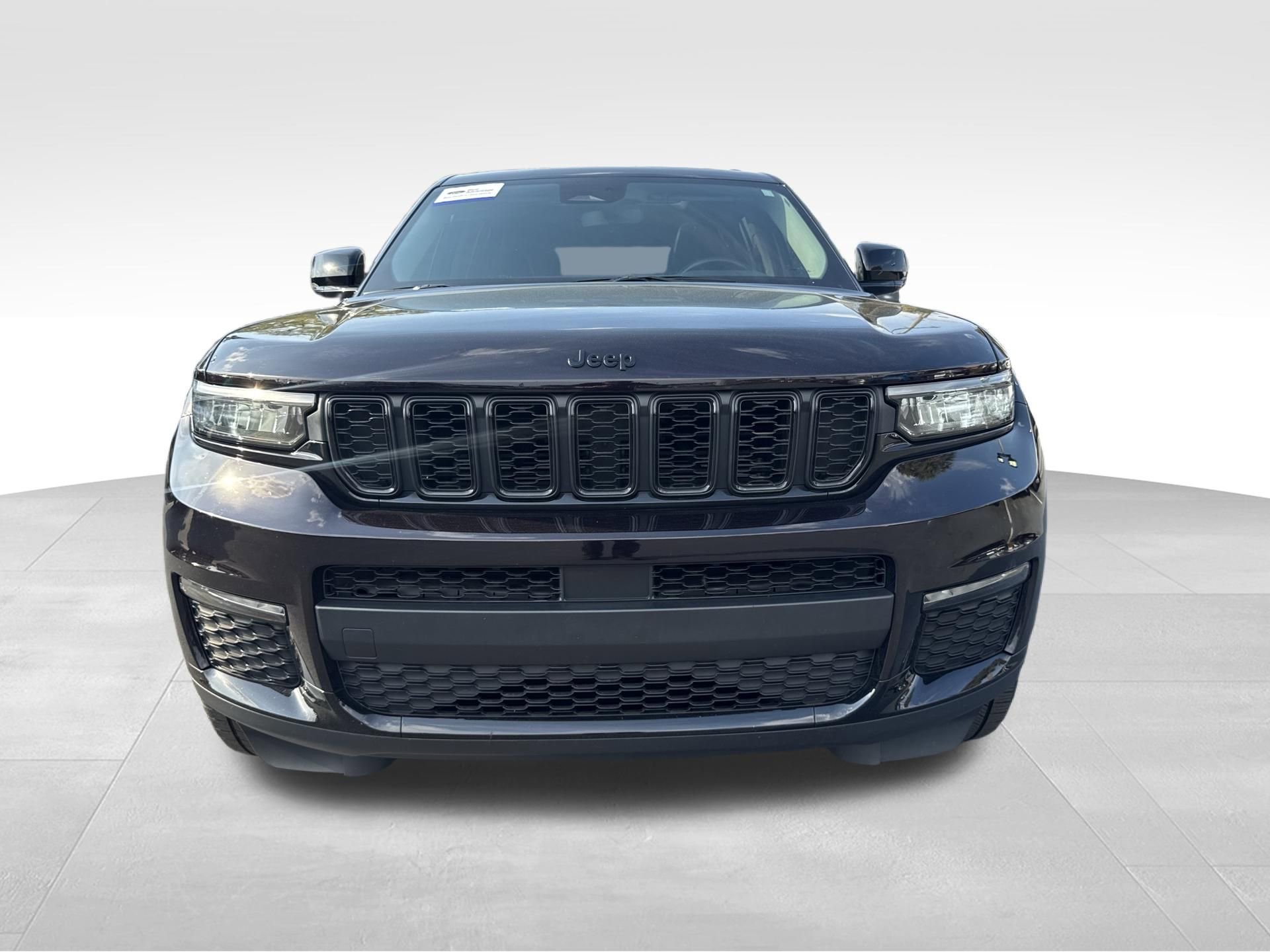 Used 2022 Jeep Grand Cherokee L Limited w/ Black Appearance Package image 13