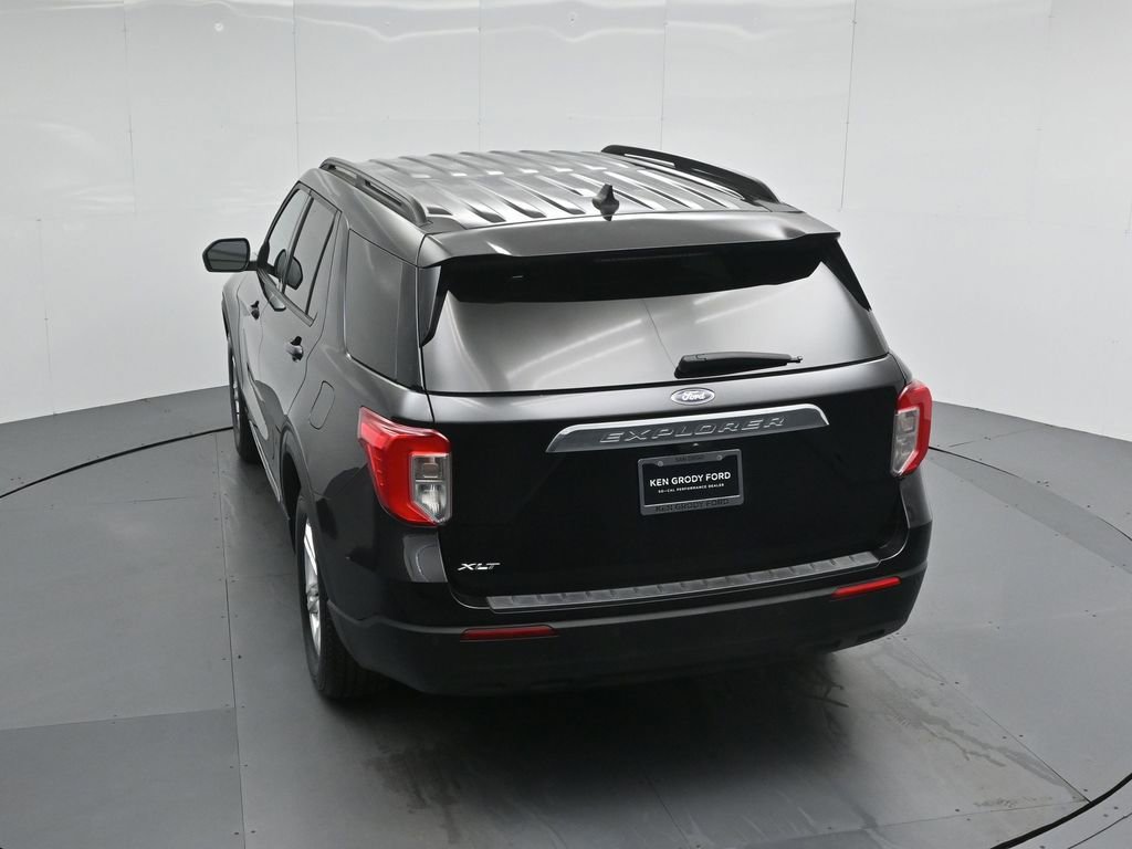 Certified 2022 Ford Explorer XLT image 44