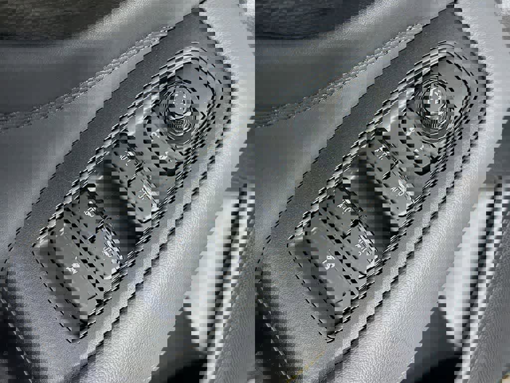 Used 2025 Subaru Outback Wilderness image 27