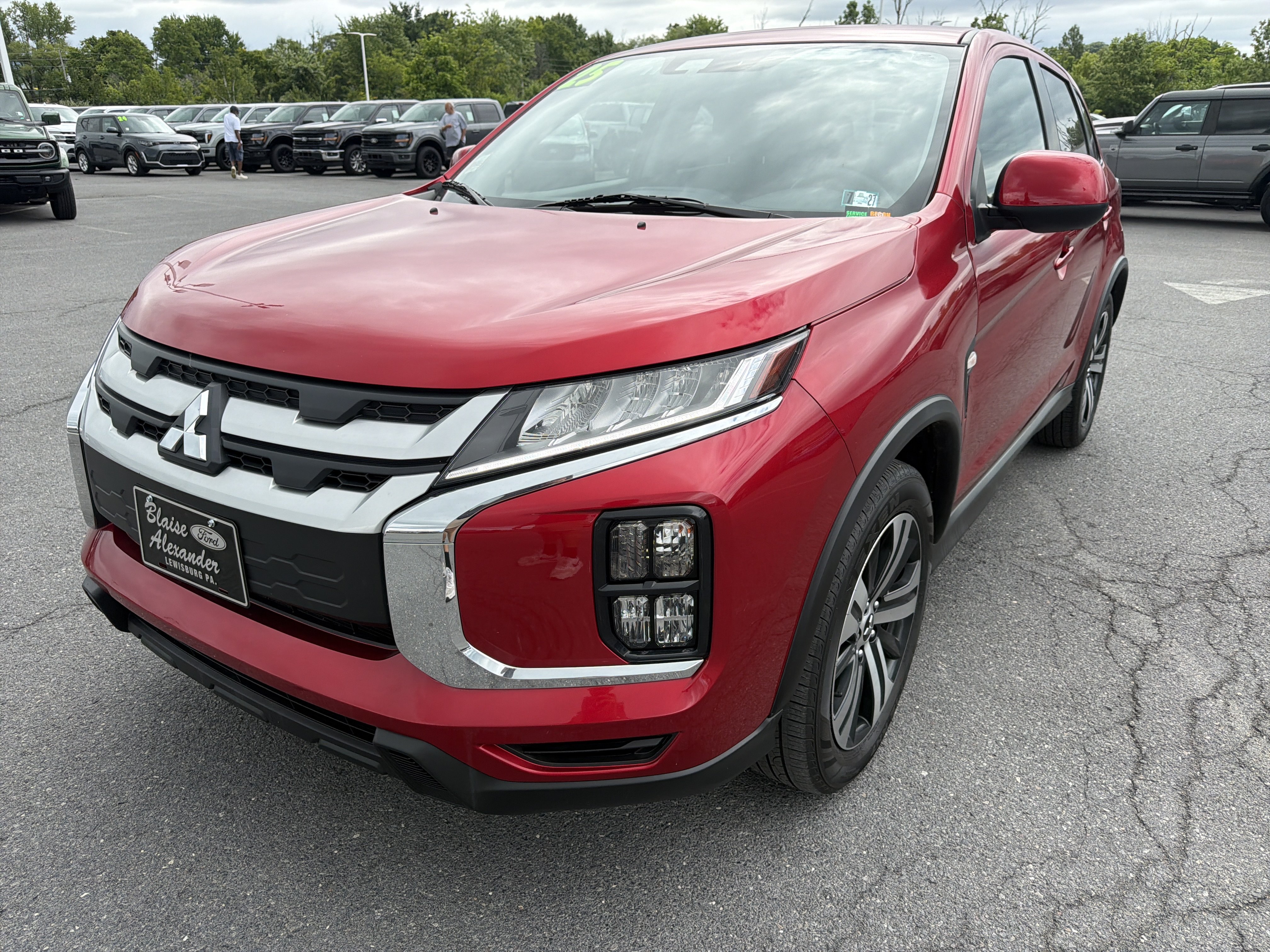 Used 2025 Mitsubishi Outlander Sport AWD image 8