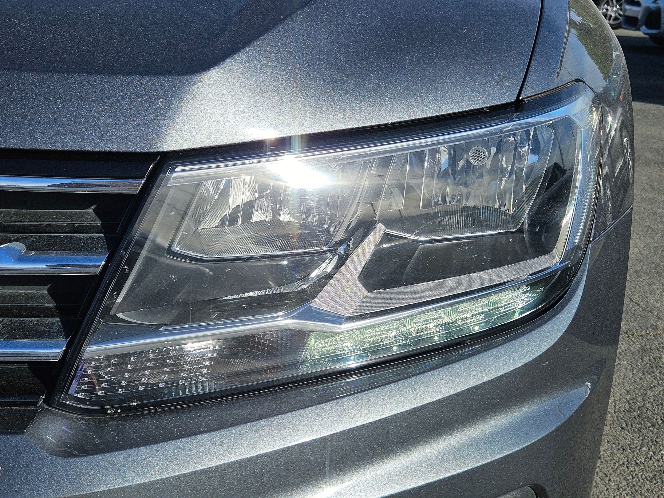 Used 2020 Volkswagen Tiguan SEL w/ 3rd Row Seat Package AWD/4WD image 12