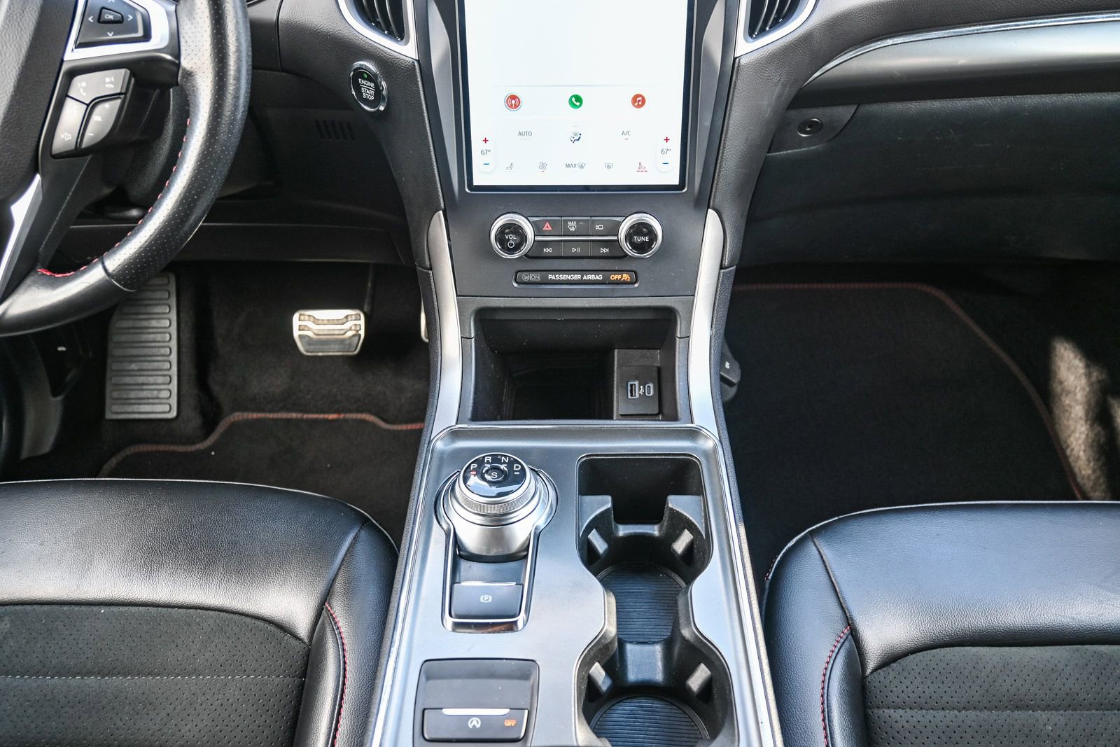 Certified 2023 Ford Edge ST-Line image 14