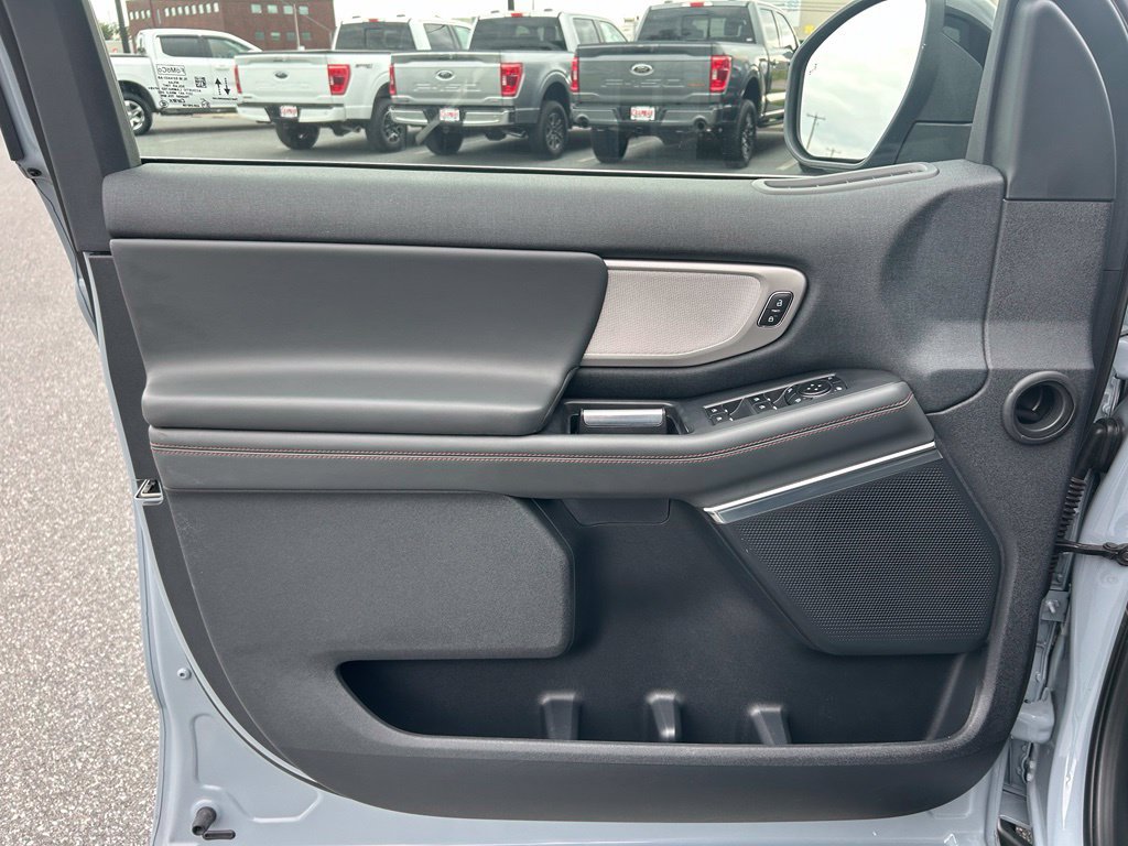 Certified 2025 Ford Expedition Active AWD/4WD image 12