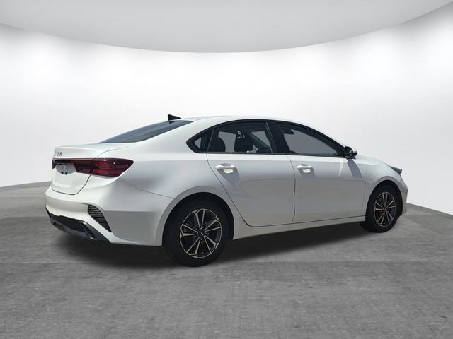 Used 2024 Kia Forte LXS FWD image 4