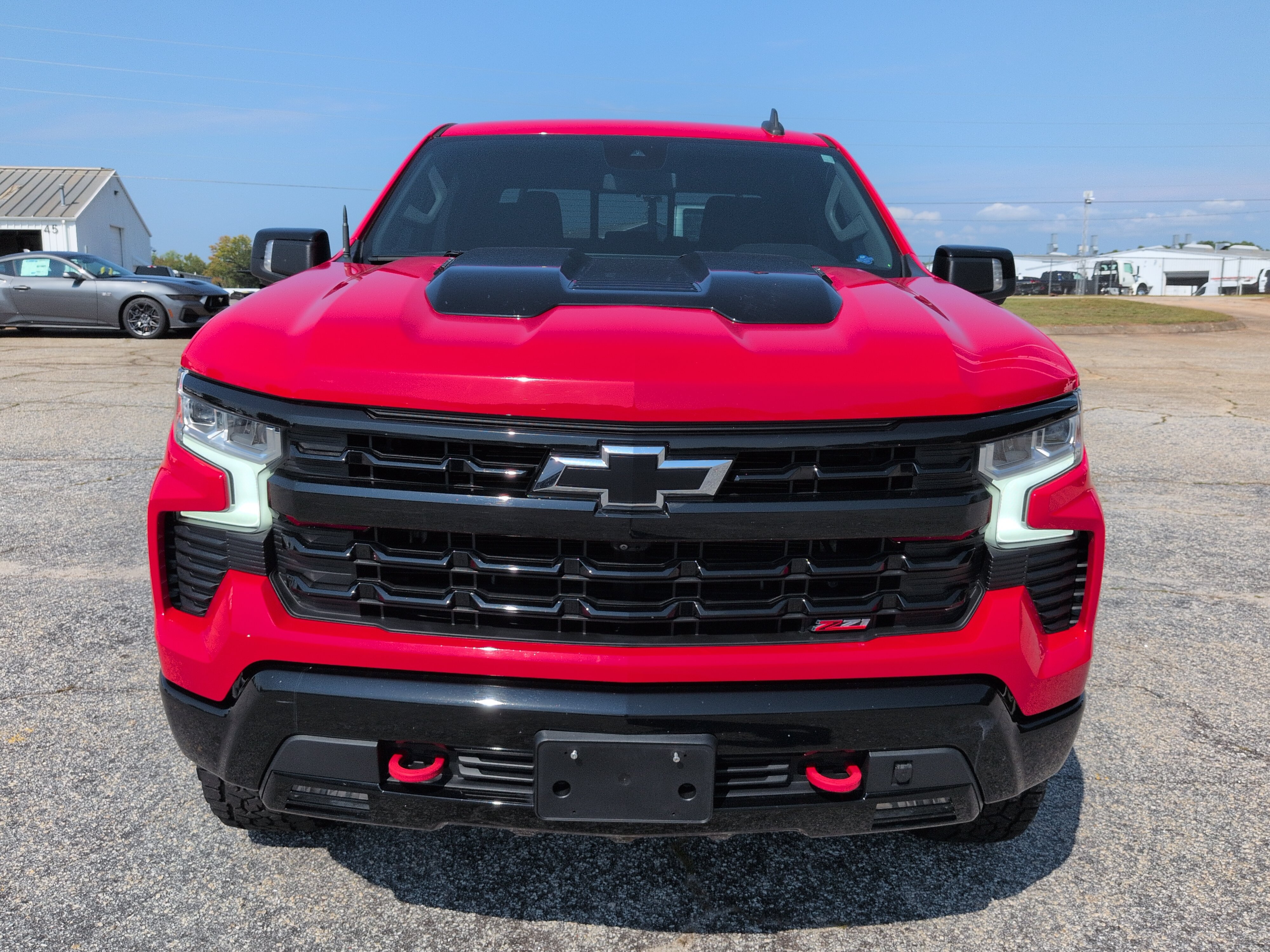 Used 2022 Chevrolet Silverado 1500 LT Trail Boss w/ LT Trail Boss Premium Package AWD/4WD image 7