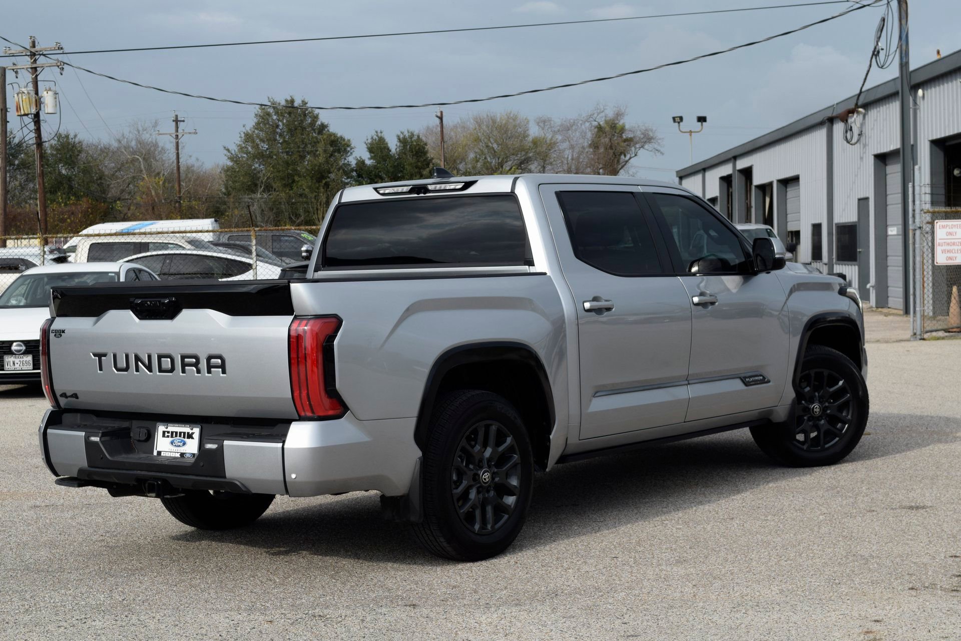 Used 2025 Toyota Tundra Platinum image 10