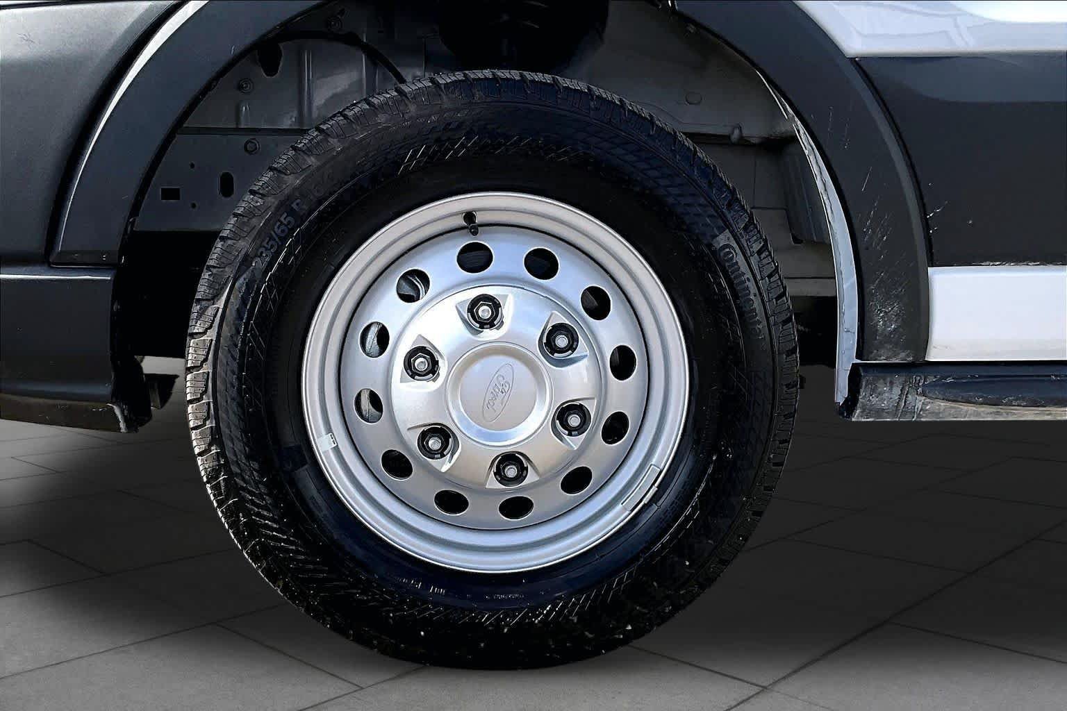 Certified 2025 Ford Transit 250 148 Medium Roof Extended AWD image 13