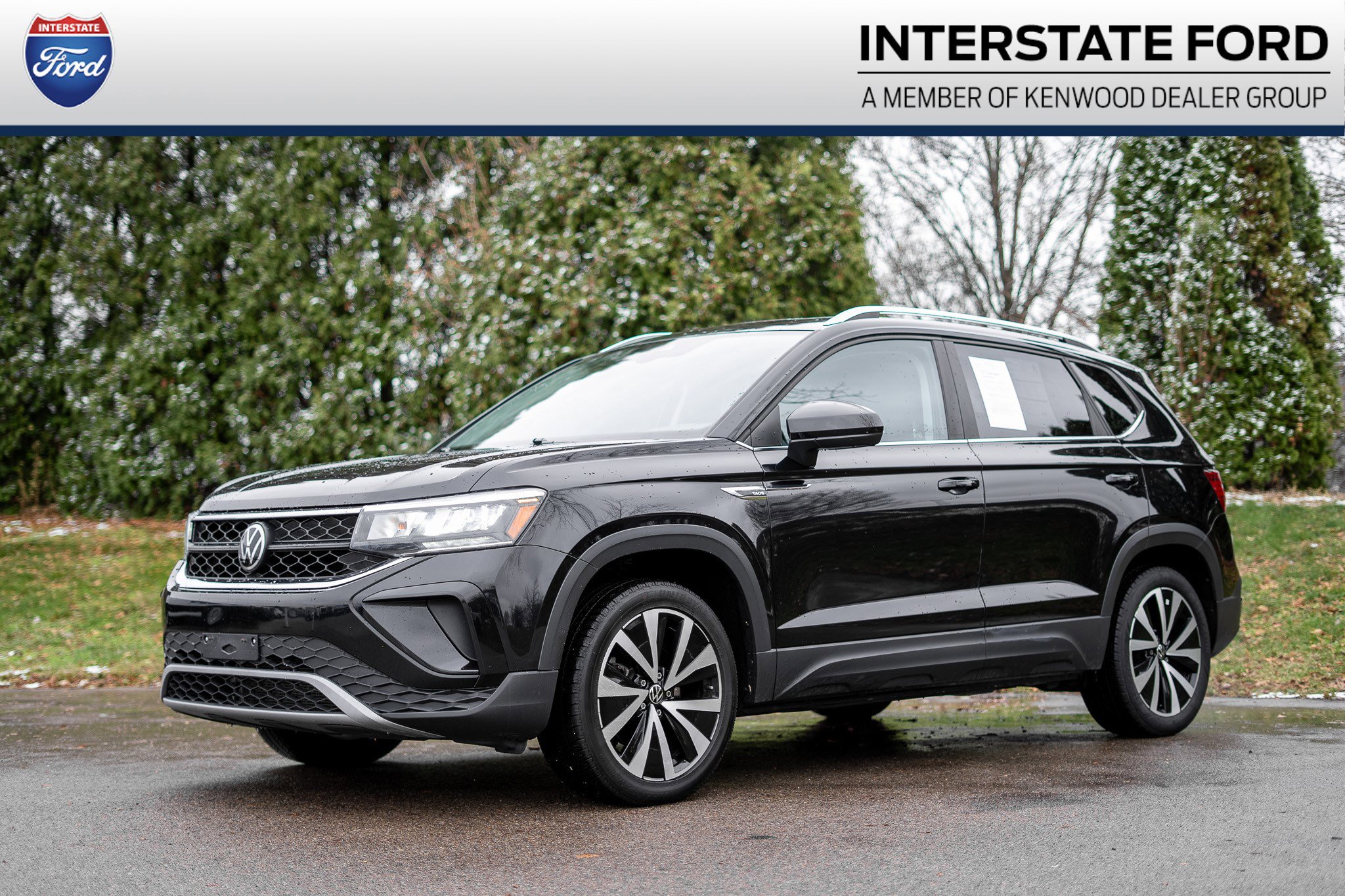 Used 2023 Volkswagen Taos SE image 1