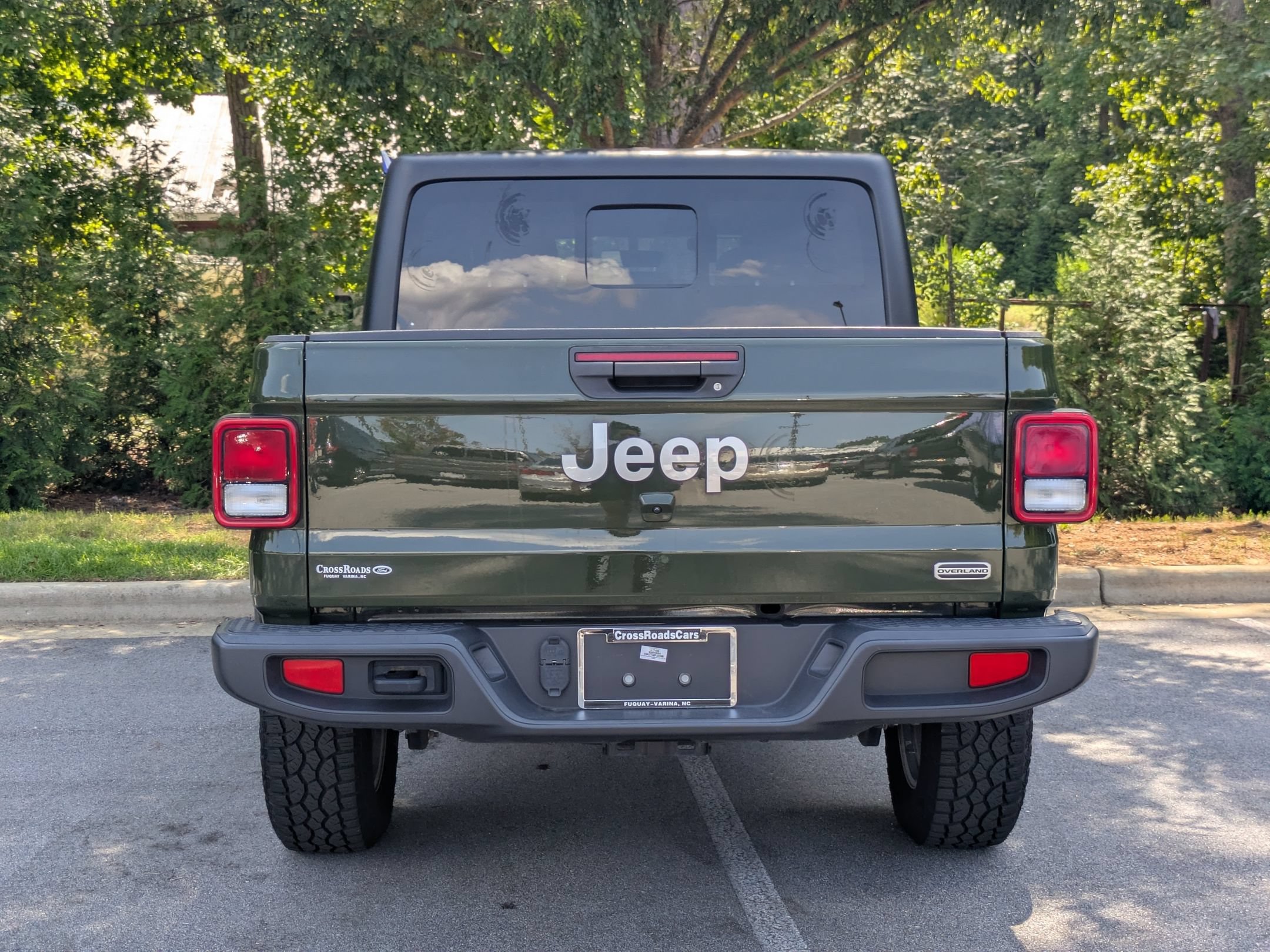 Used 2023 Jeep Gladiator Overland AWD/4WD image 4