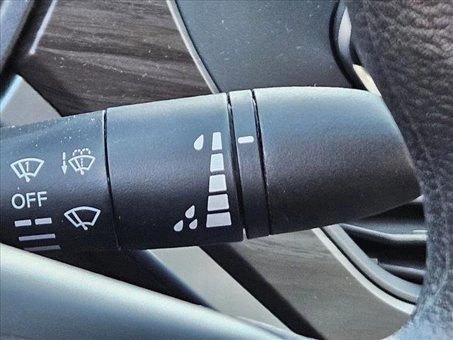 Used 2025 Nissan Altima 2.5 SV image 16